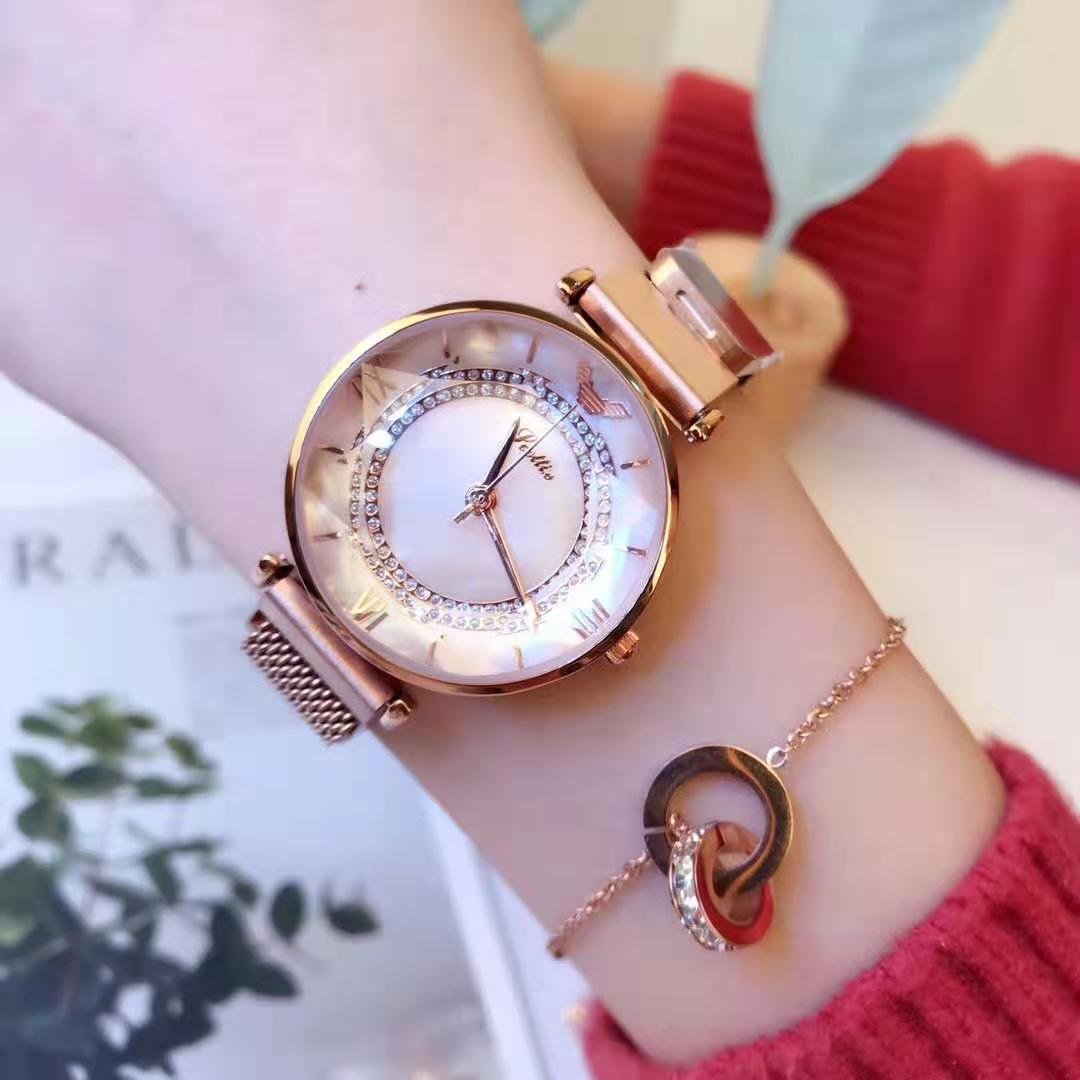 Women's Waterproof Magnetic Mesh Strap Watch - Image 2