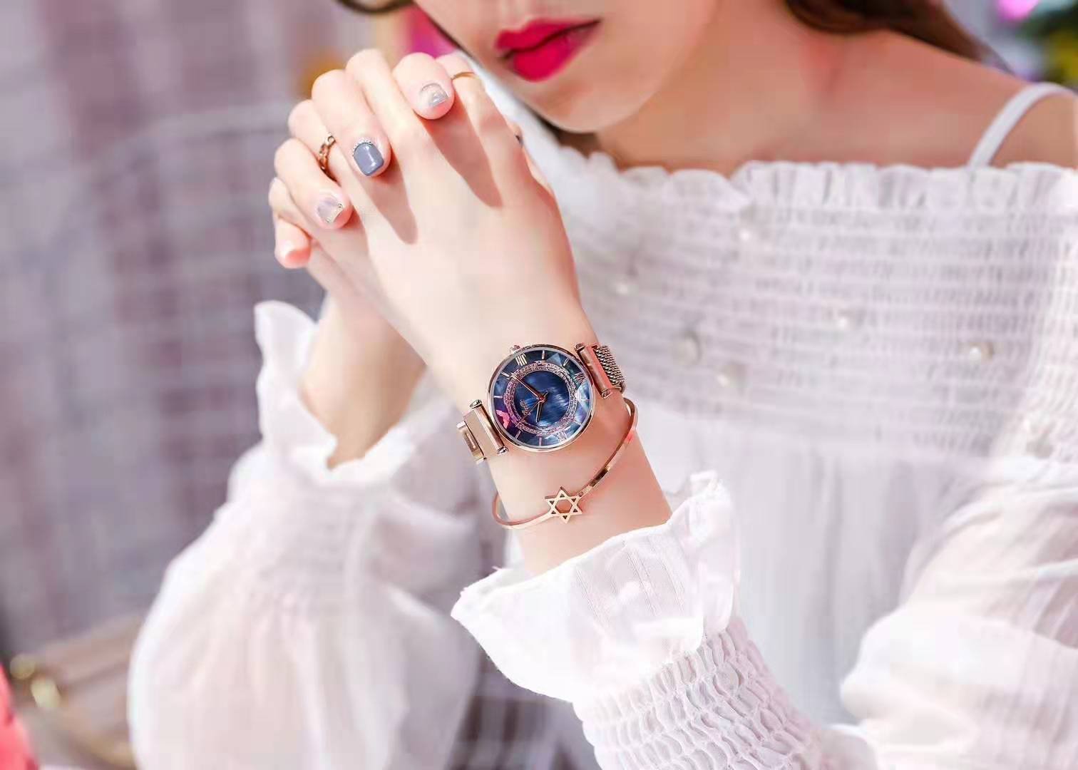 Women's Waterproof Magnetic Mesh Strap Watch - Image 9